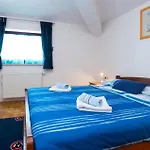With Parking Space - Diklo, - 5887 Апартаменти